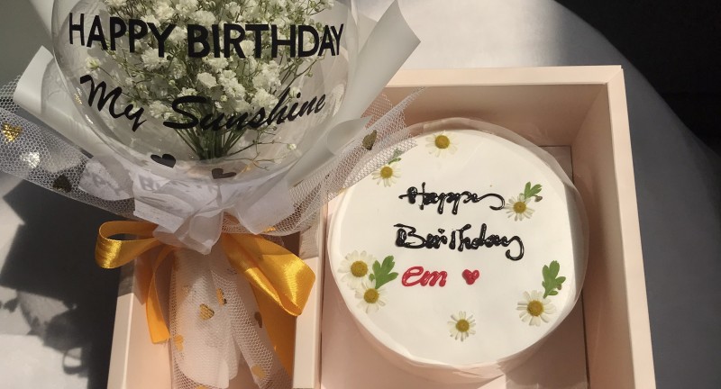 Trải Nghiệm Mua Sắm Bánh Và Hoa Tuyệt Vời Tại Floreest Flower