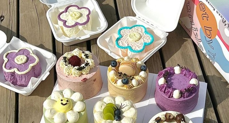 Vì sao nên chọn hoa và bánh làm quà tặng vào các dịp quan trọng ?