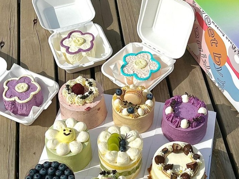 Vì sao nên chọn hoa và bánh làm quà tặng vào các dịp quan trọng ?